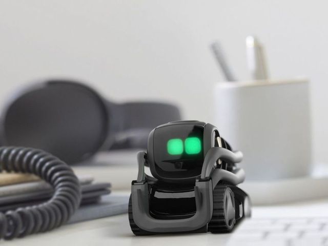 Anki vector smart sales robot