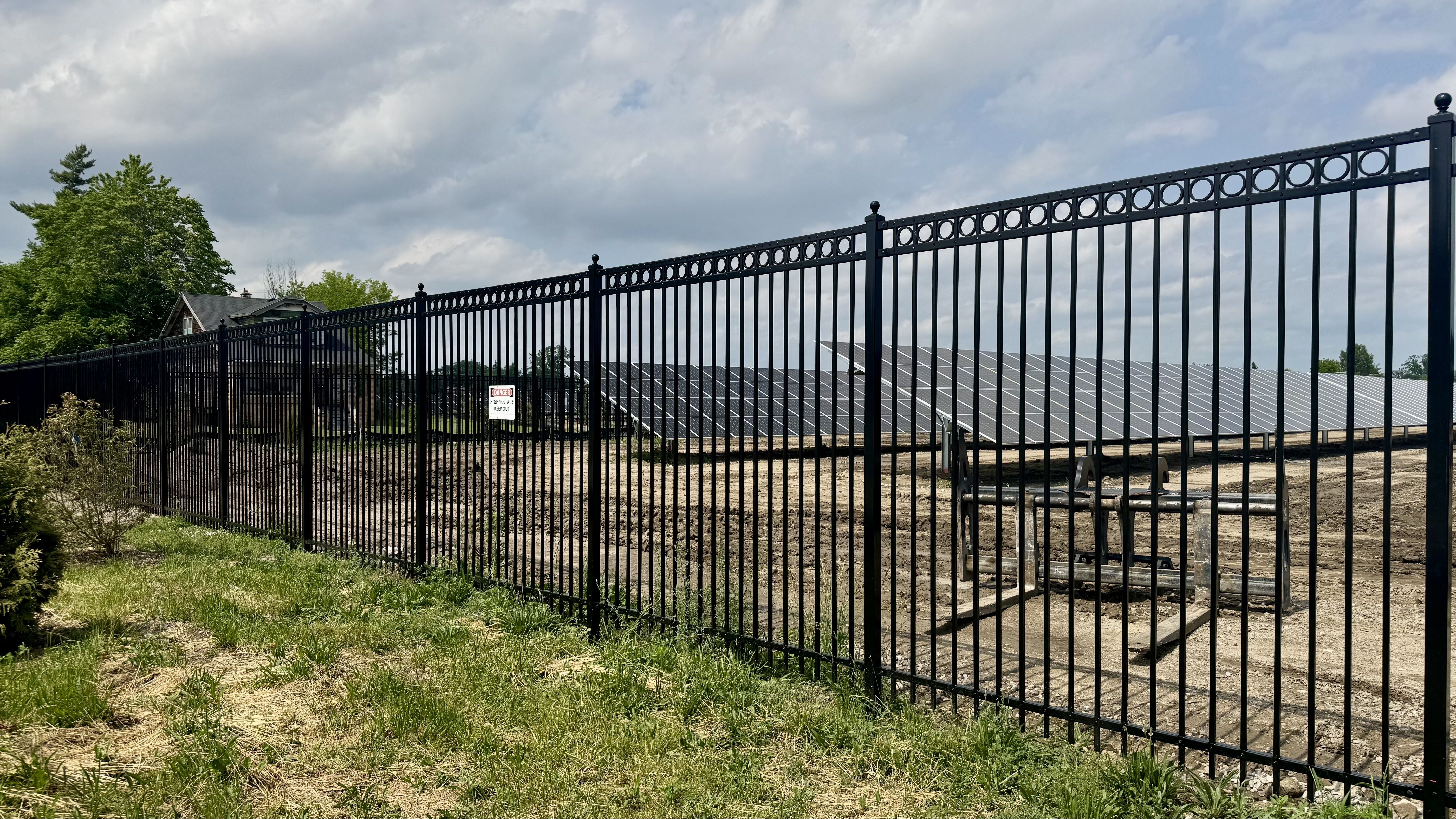axios.com - Annalise Frank - Detroit neighborhood solar projects seek shift to DTE
