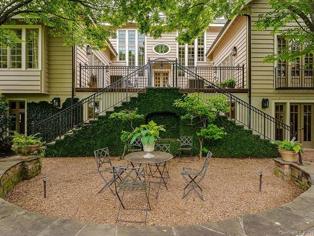 1721 Queens Road terrace