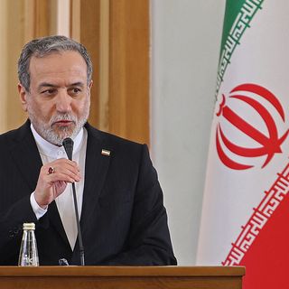 Scoop: U.S.-Iran nuclear talks expected Friday amid military buildup