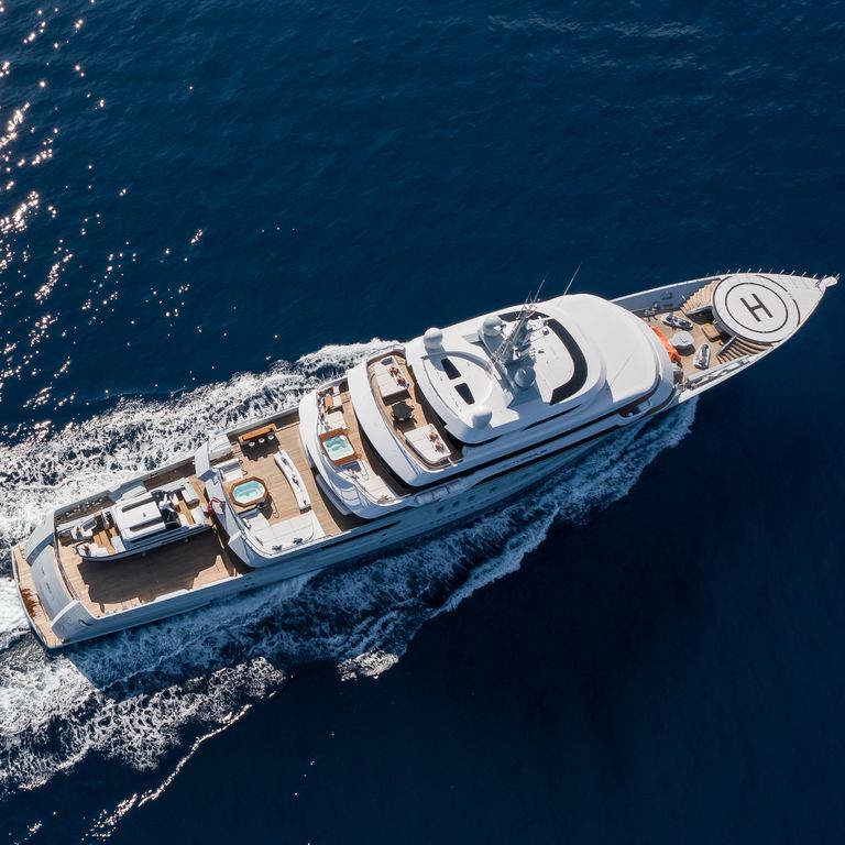 The yacht bros who'll sell you part of a megaboat - Axios