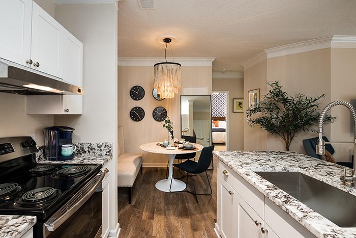 park at steele creek dining