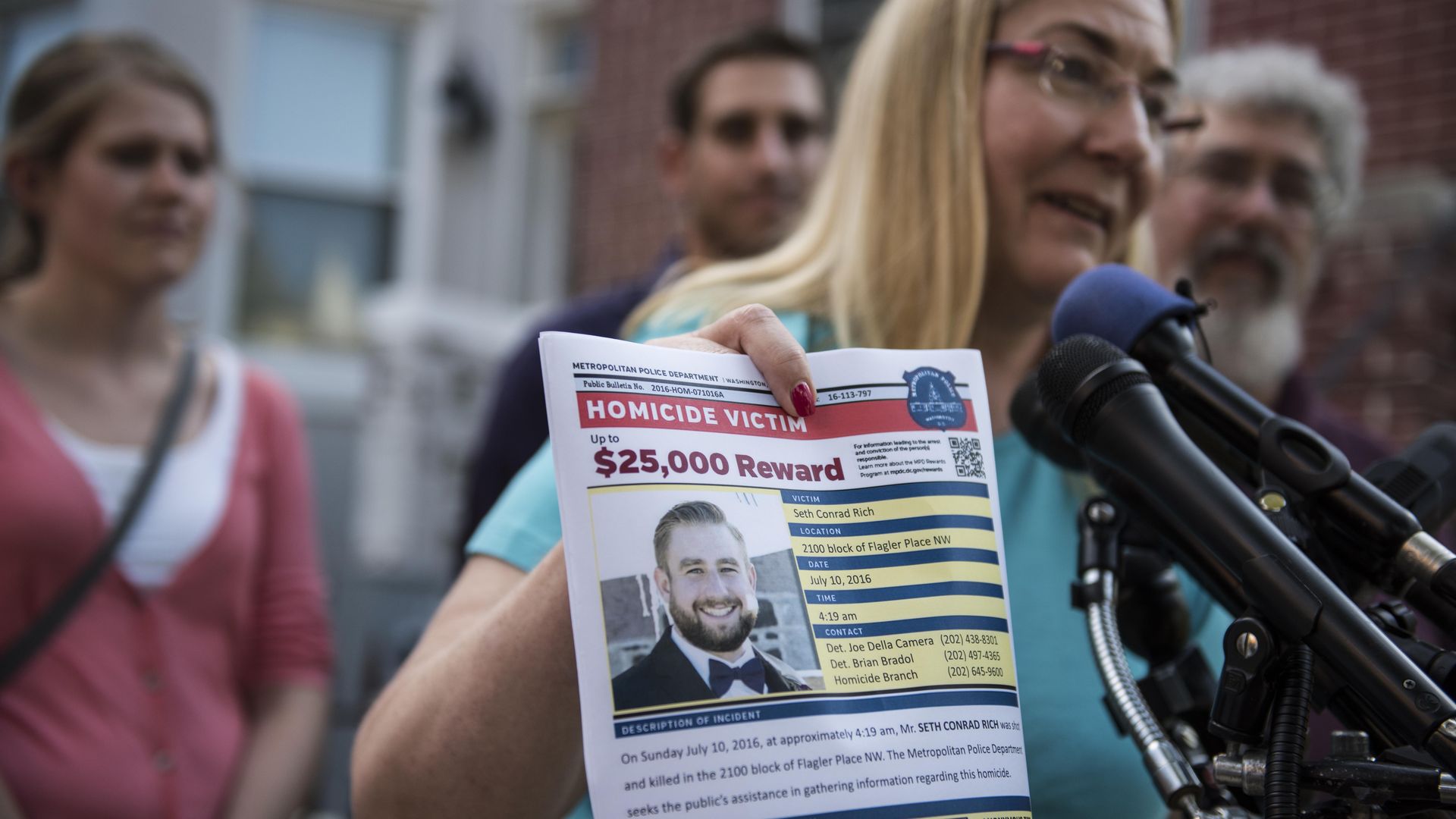 Mother of Seth Rich