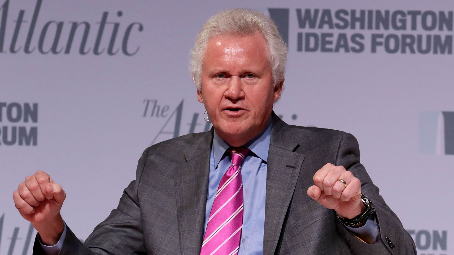 Former GE CEO Jeff Immelt speaks at a conference.