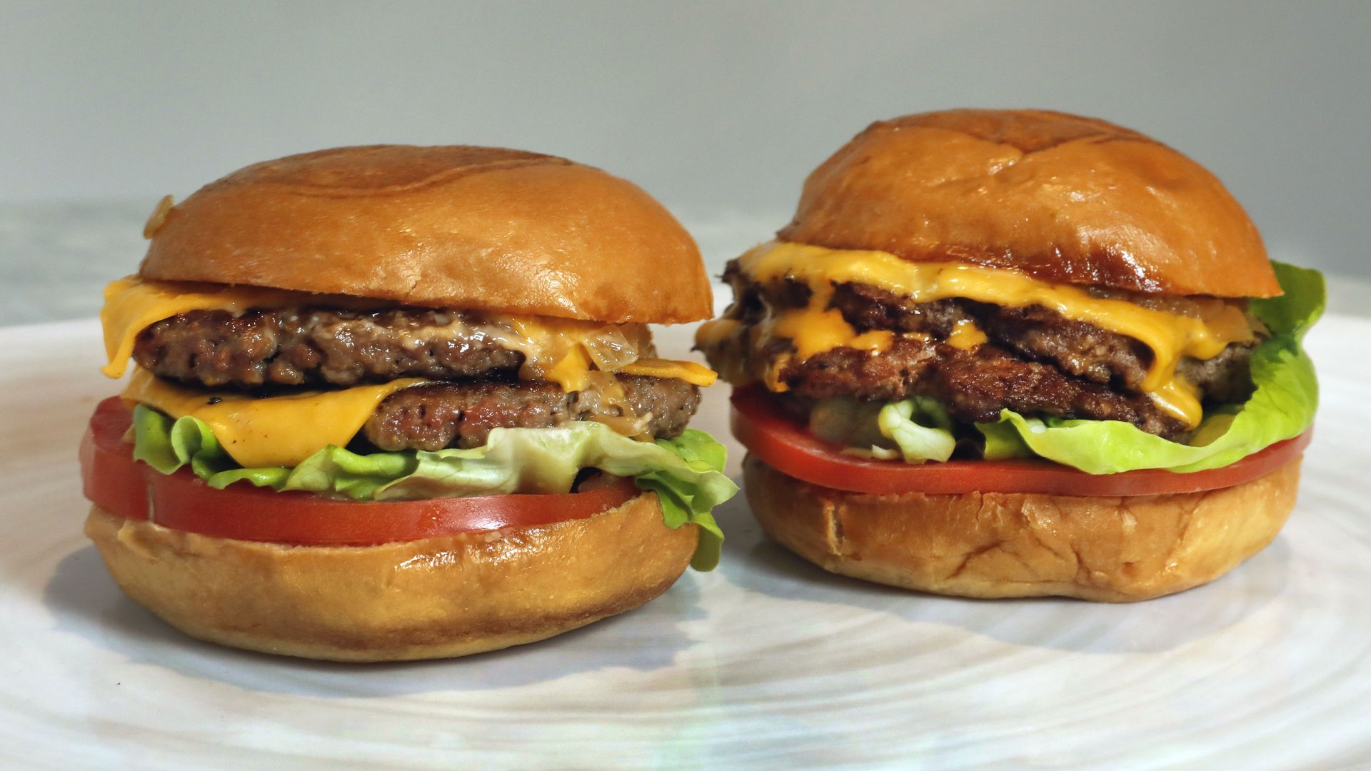 Faux beef burgers