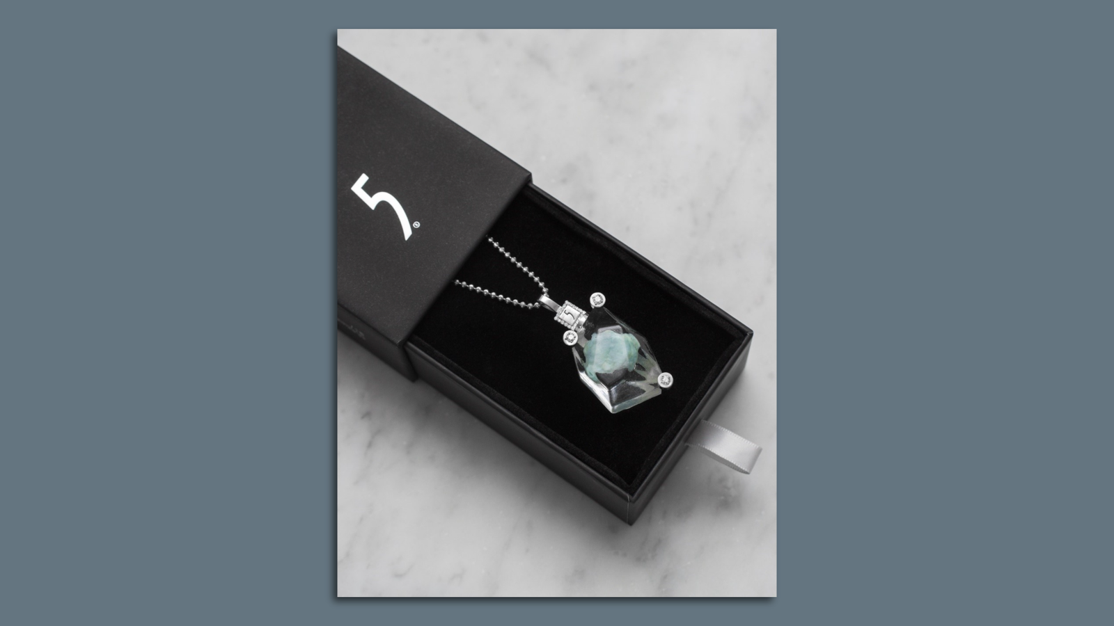 Yungblud's chewed gum has been turned into necklaces Axios Austin