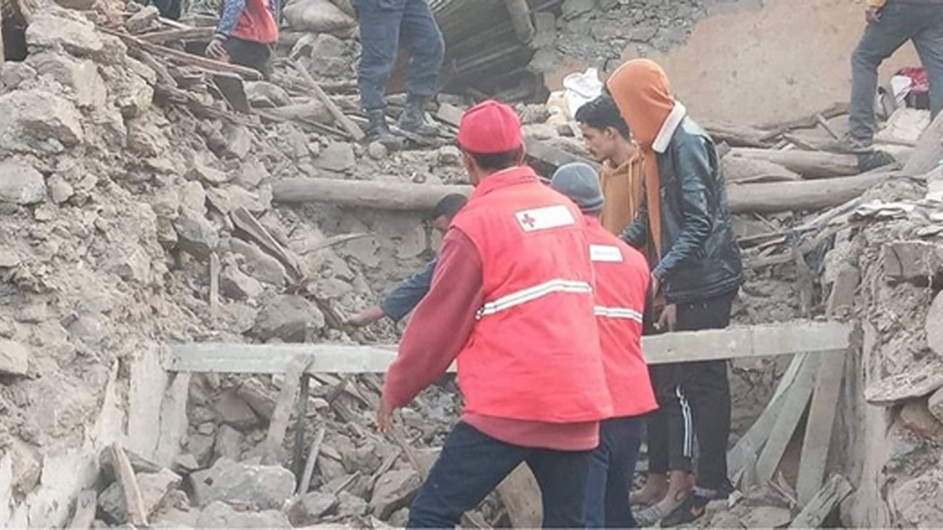  Nepal Red Cross Society volunteers helping with recovery efforts after the quake on Wednesday.