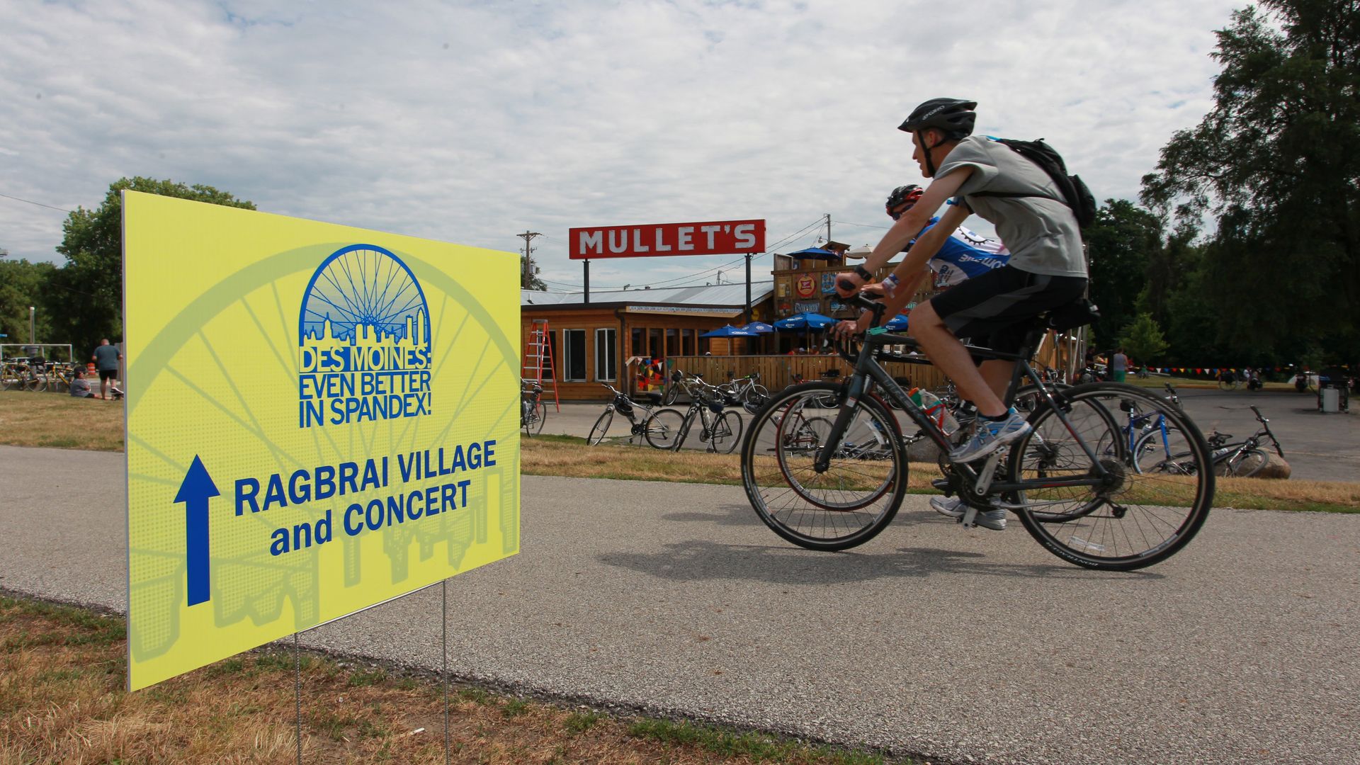 A photo of RAGBRAI.