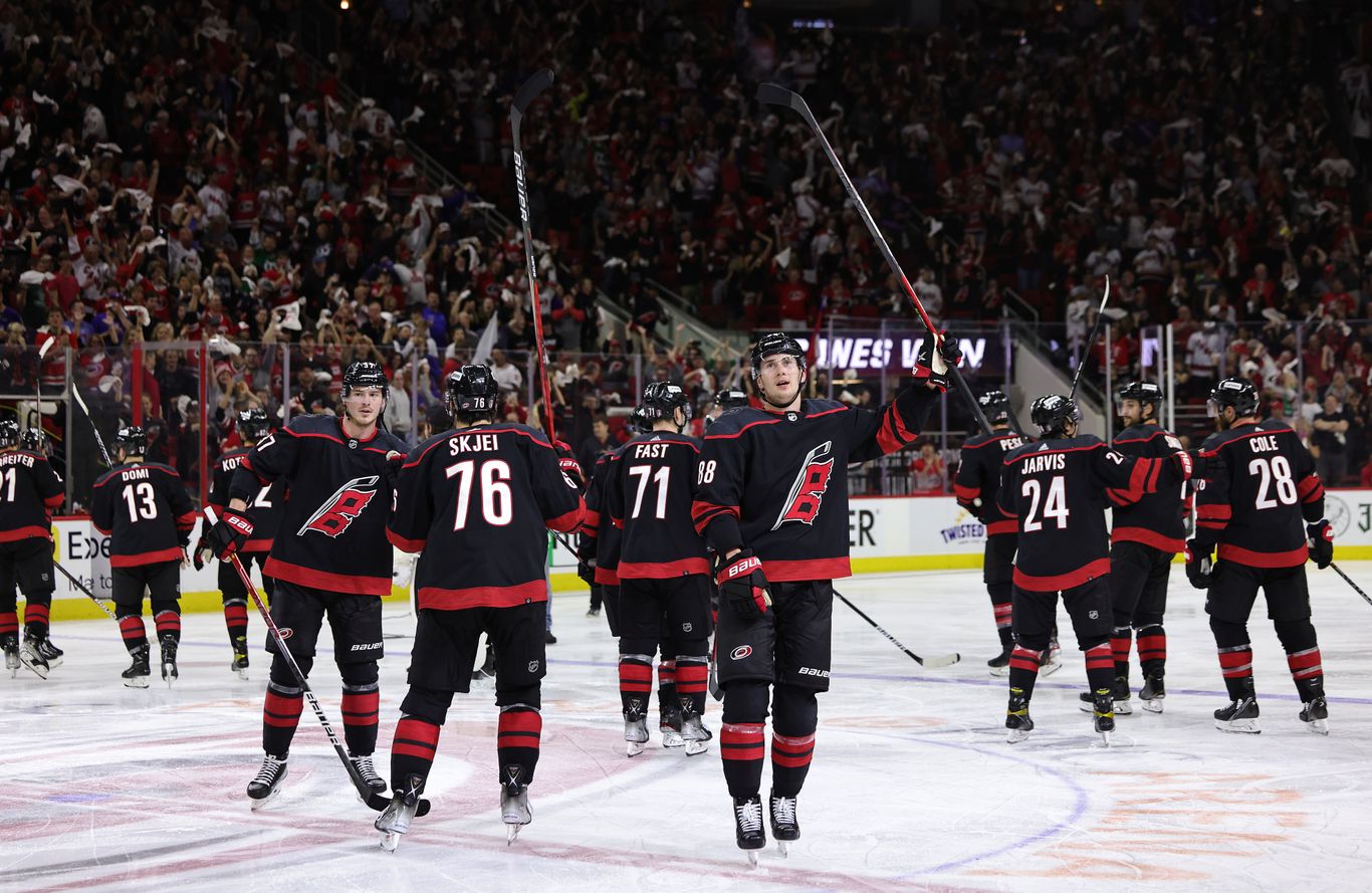 Carolina Hurricanes Extend Lease at Raleigh's PNC Arena – SportsTravel
