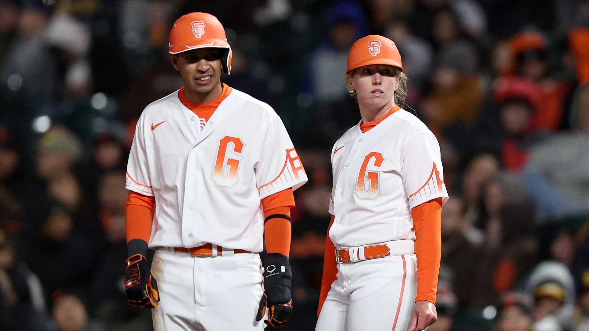 Alyssa Nakken at first base