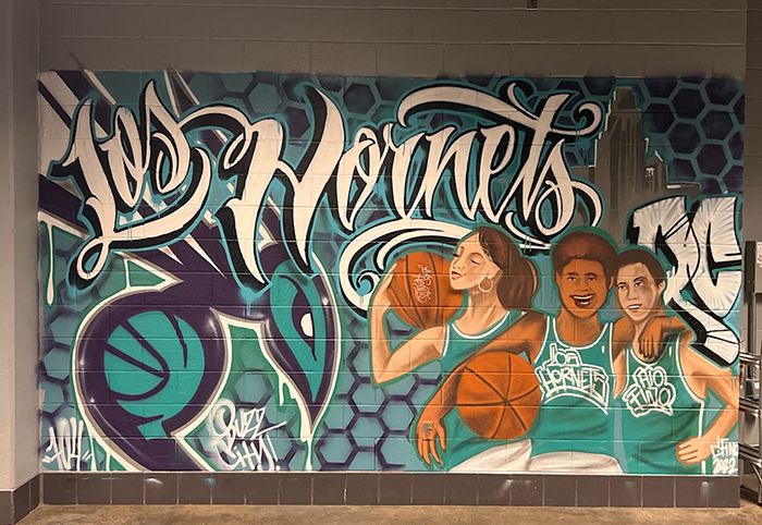 Los Hornets Mural