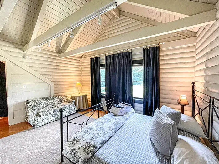 10450 Brief Rd rooms