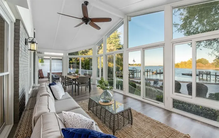 Strawberry Breeze porch