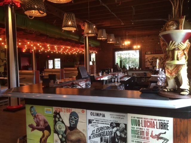bar at hot taco