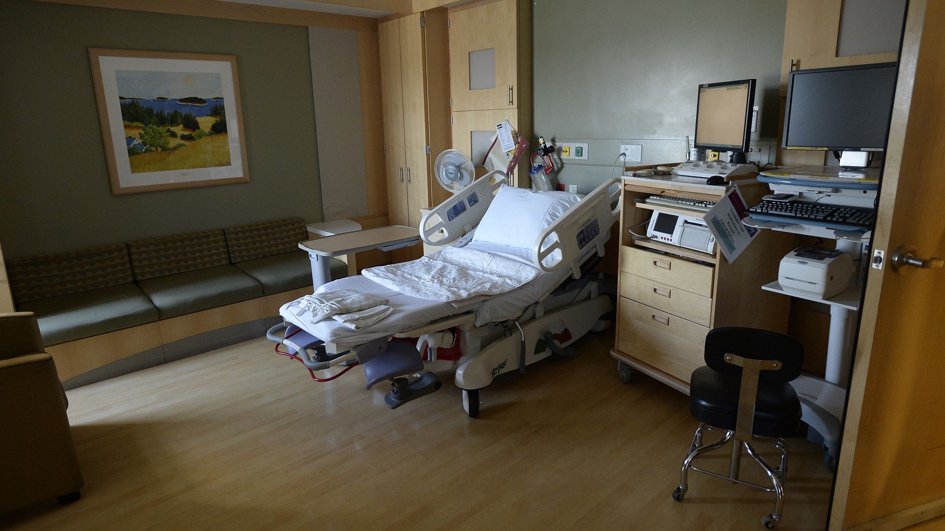 Room in a MAternity ward
