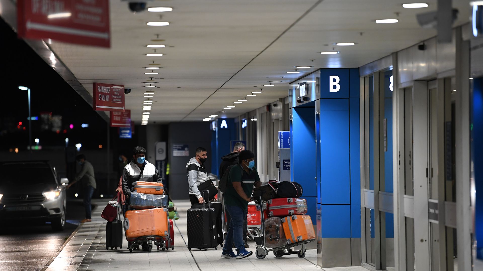 People arriving at Sydney airport