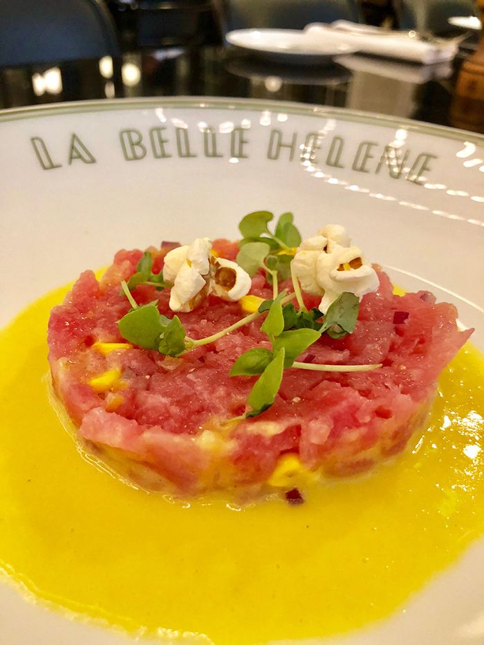 tuna-tartare-la-belle-helene-charlotte-restaurant