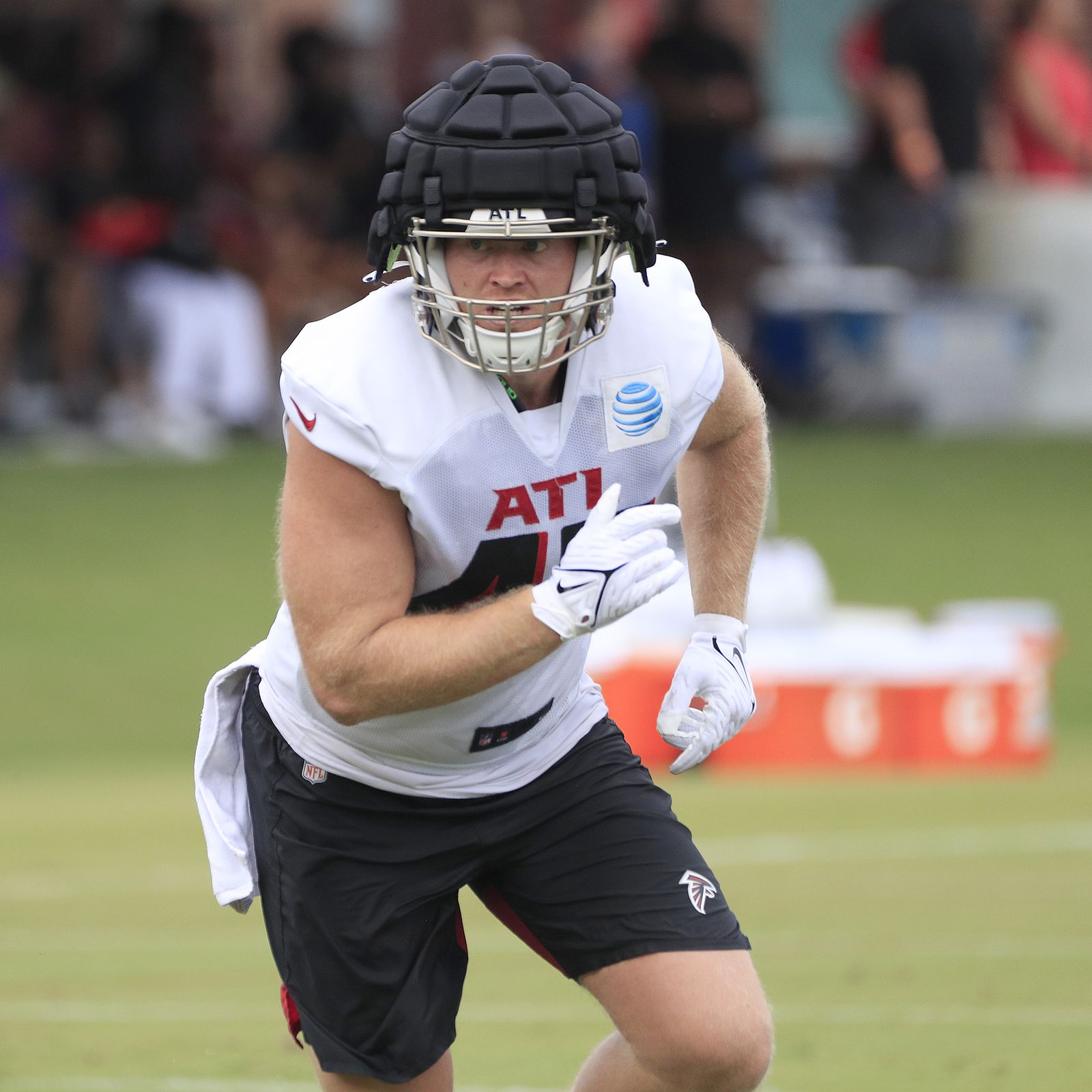 NFL to test new position-specific helmet designed for linemen