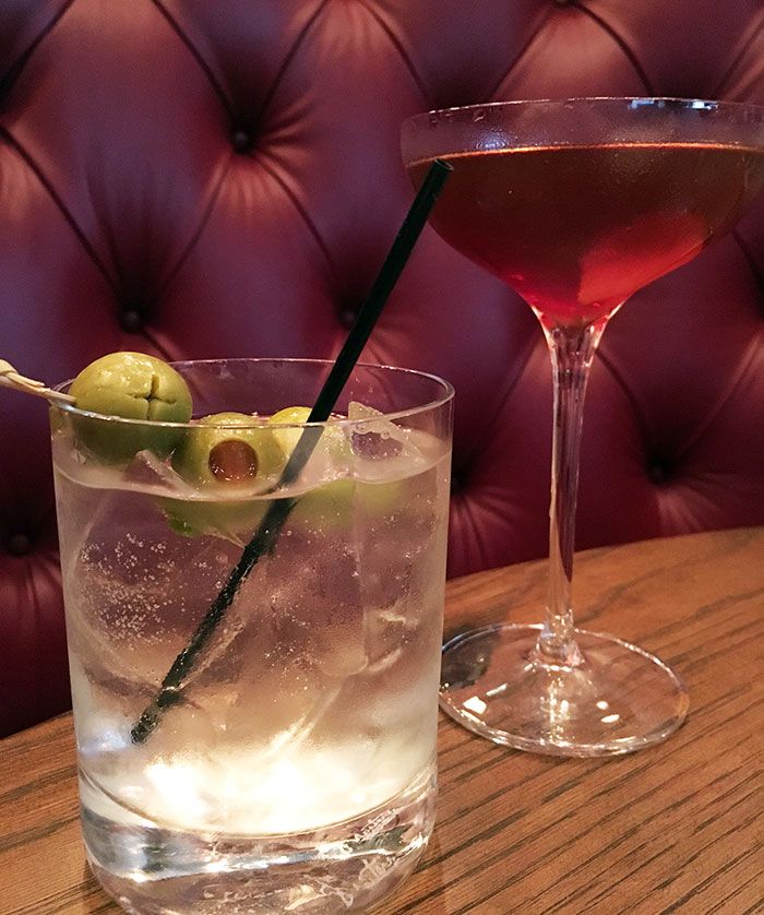 martini-and-manhattan-charlotte-oak-steakhouse