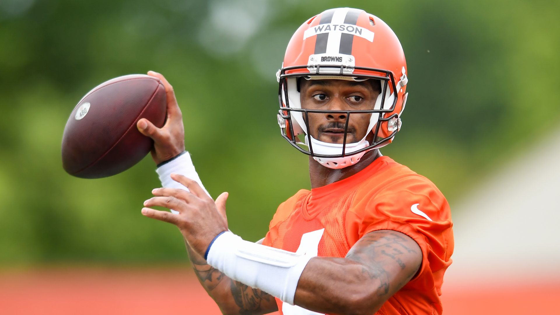 Former Houston Texans QB Deshaun Watson apologizes to women impacted