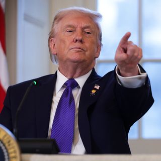 Trump declares national emergency to shield Venezuelan oil cash