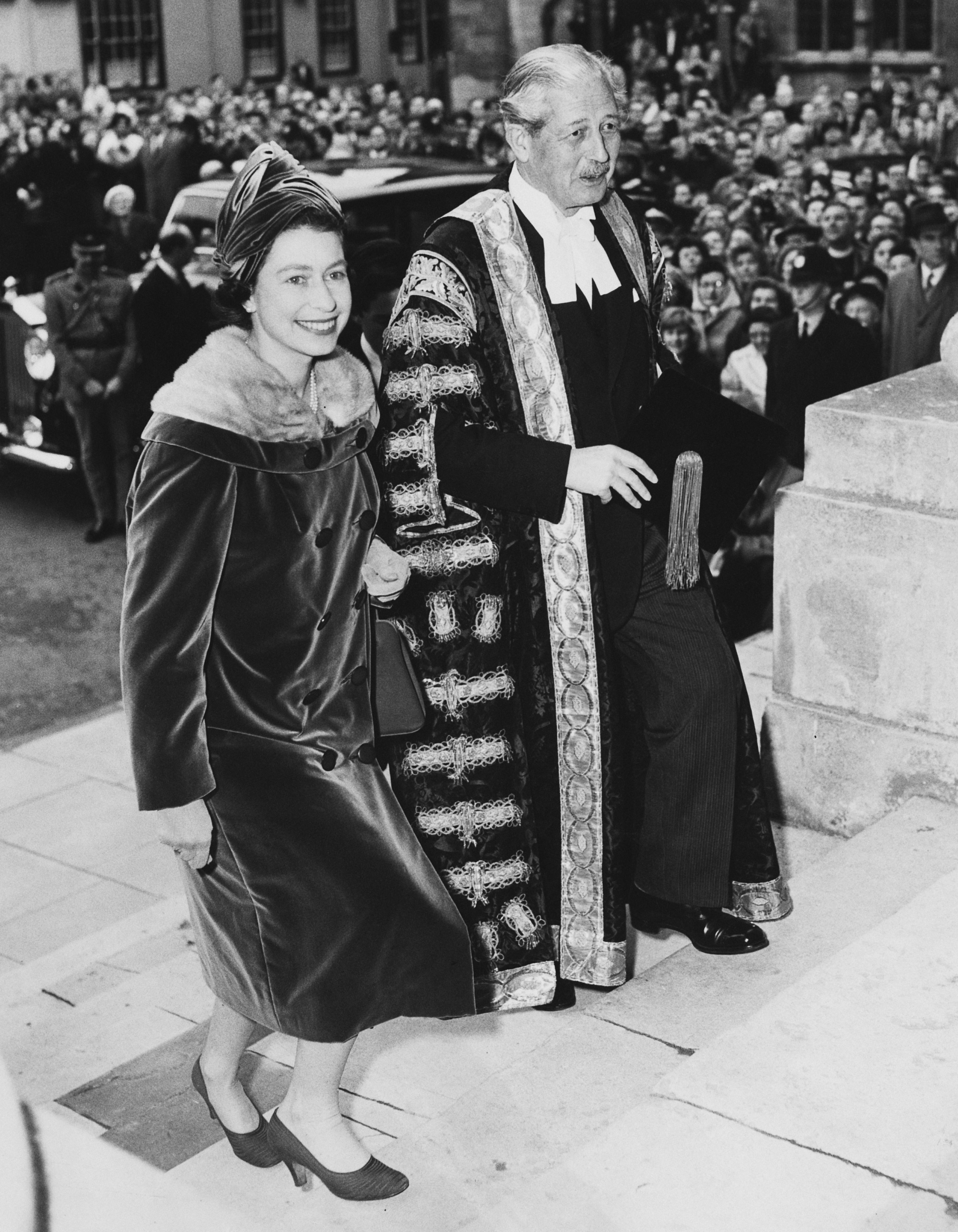 Queen Elizabeth II visits British Prime Minister Harold Macmillan, chancellor of Oxford University, in November 1960.