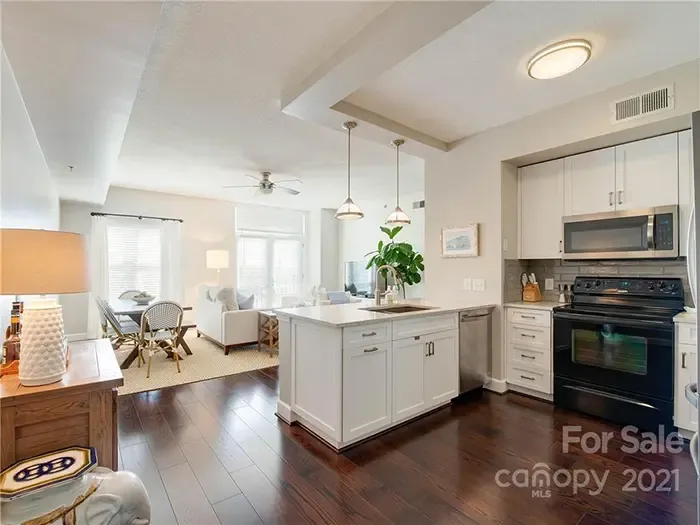 1320 Fillmore Ave #429 ineterior