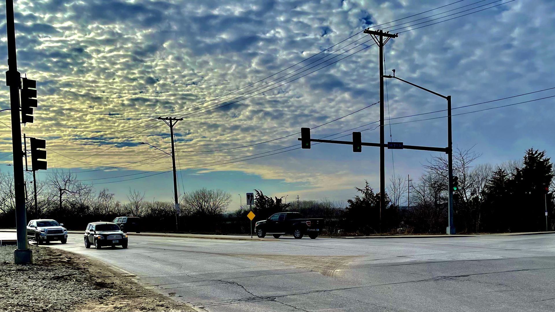 A photo of Thomas Beck Road.
