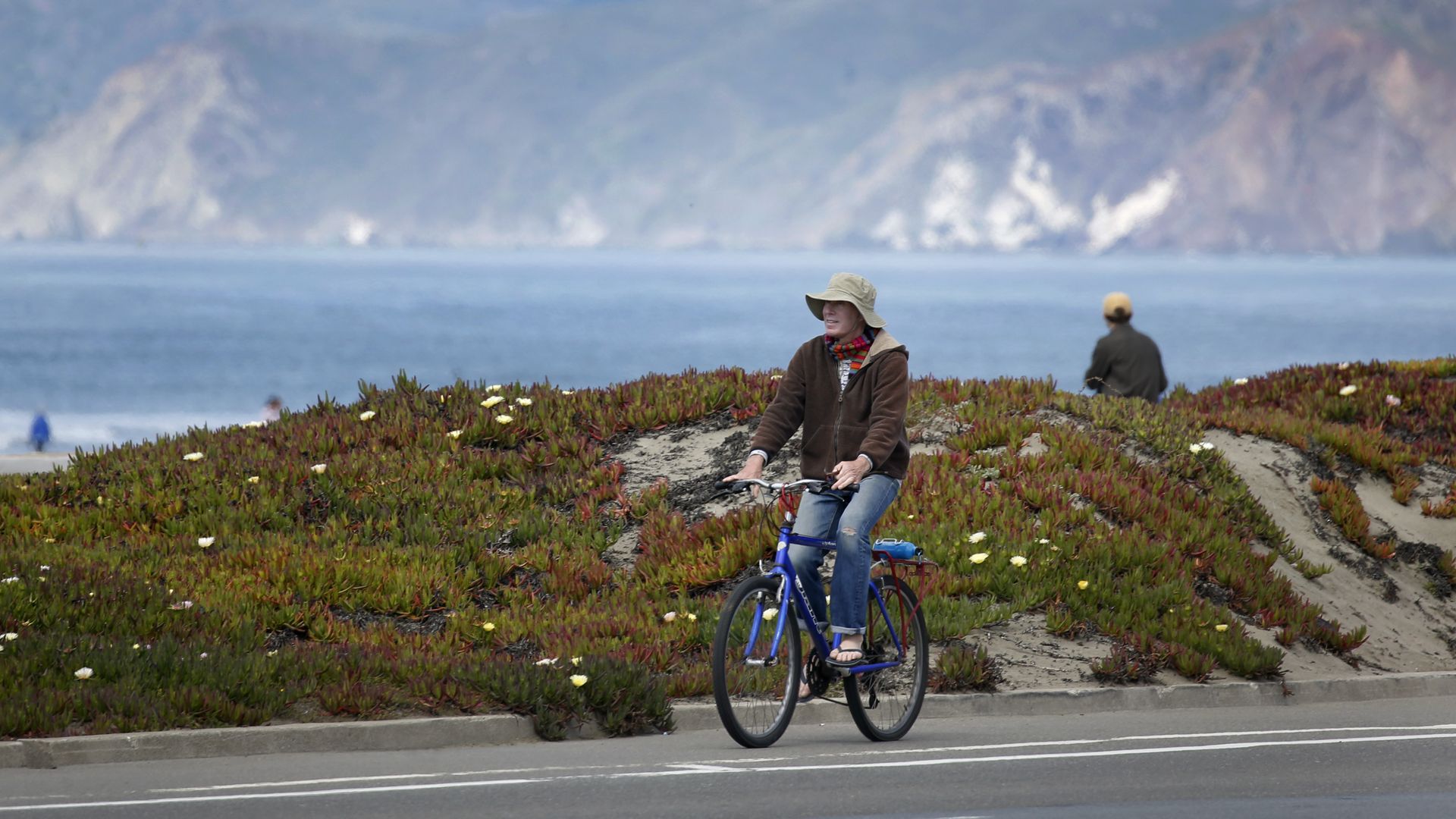 Photo of a cyclist riding along a portion of the Great Highway