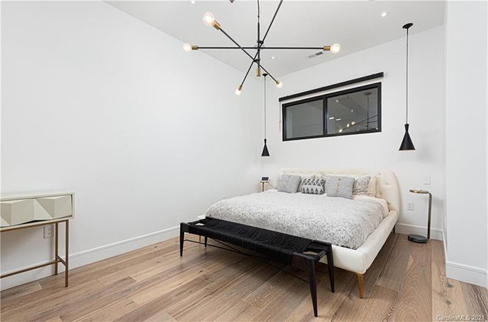 127 N Tryon St #414 bedroom