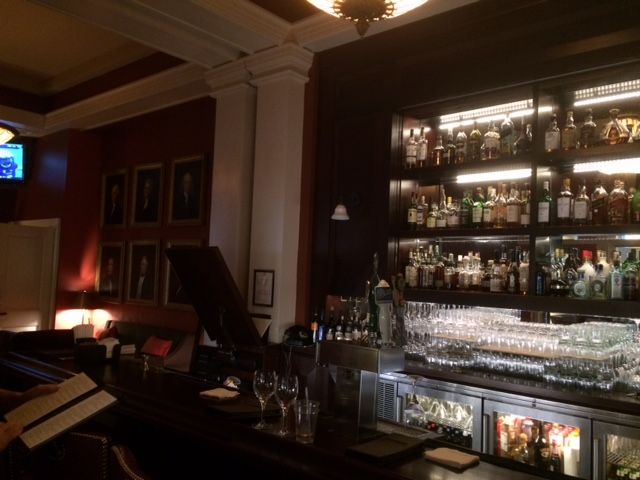 lobby bar at the homestead