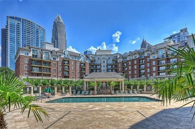 300 W 5th St #133 exterior