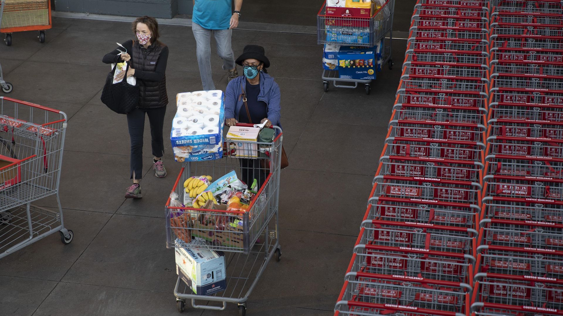 People shopping in San Francisco on Nov. 2.
