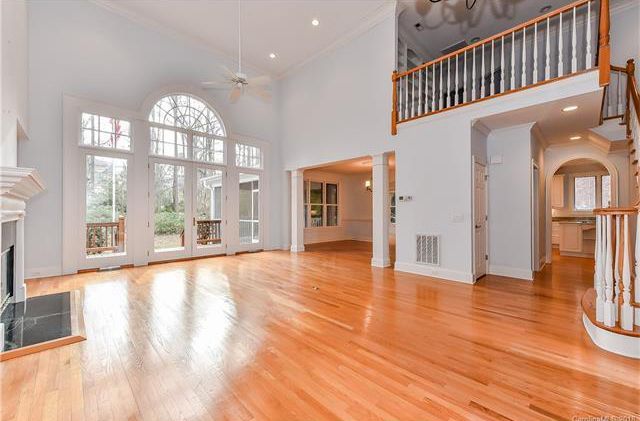 high-cieling-home-for-sale