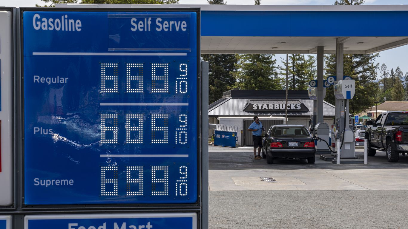 White House Jeff Bezos trade criticism over gas prices – Axios