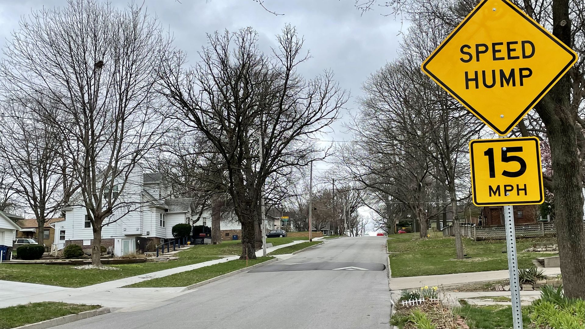A photo of a speed hump in Des Moines.