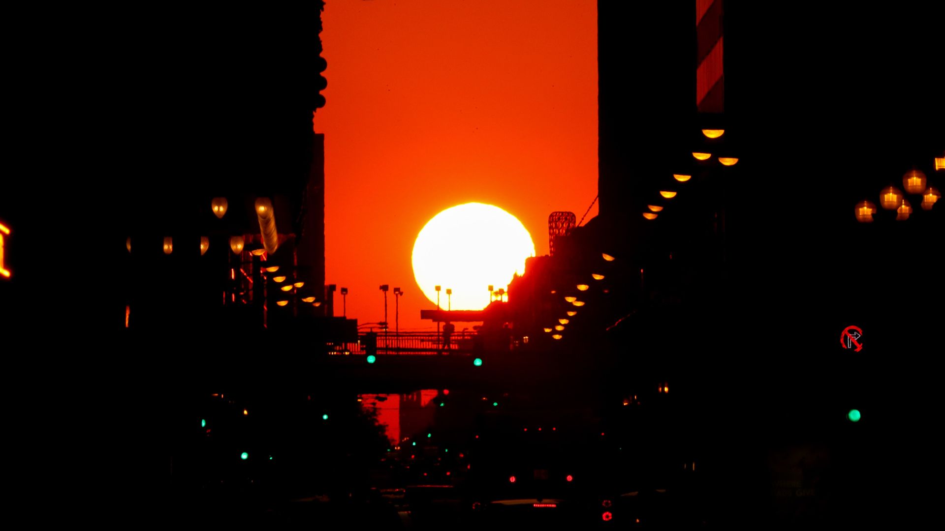 "Chicagohenge" in Chicago