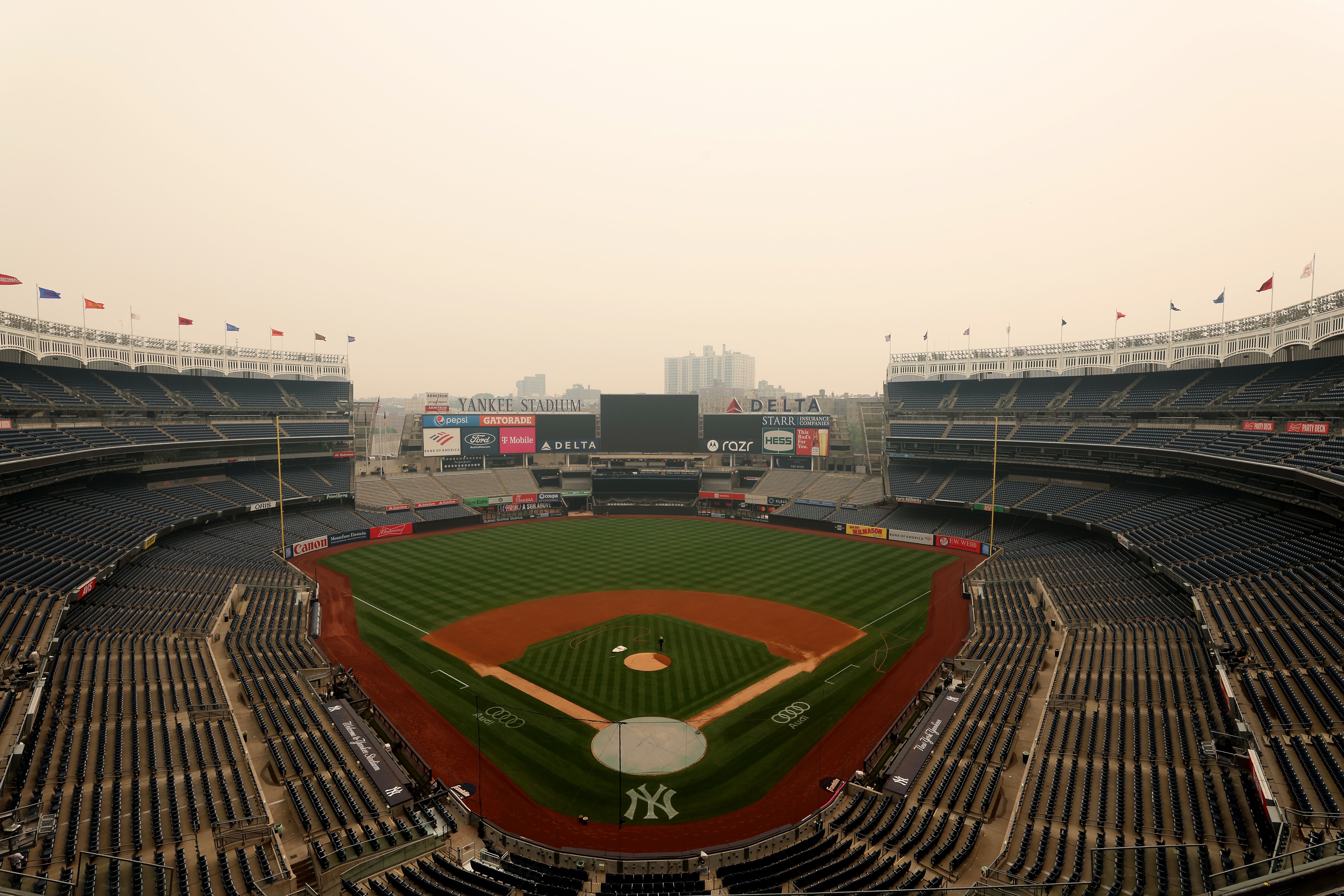 Chicago baseball field is filled with wildfire smoke.