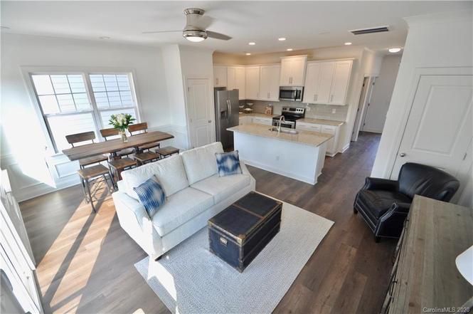 263 Keener Blvd living room