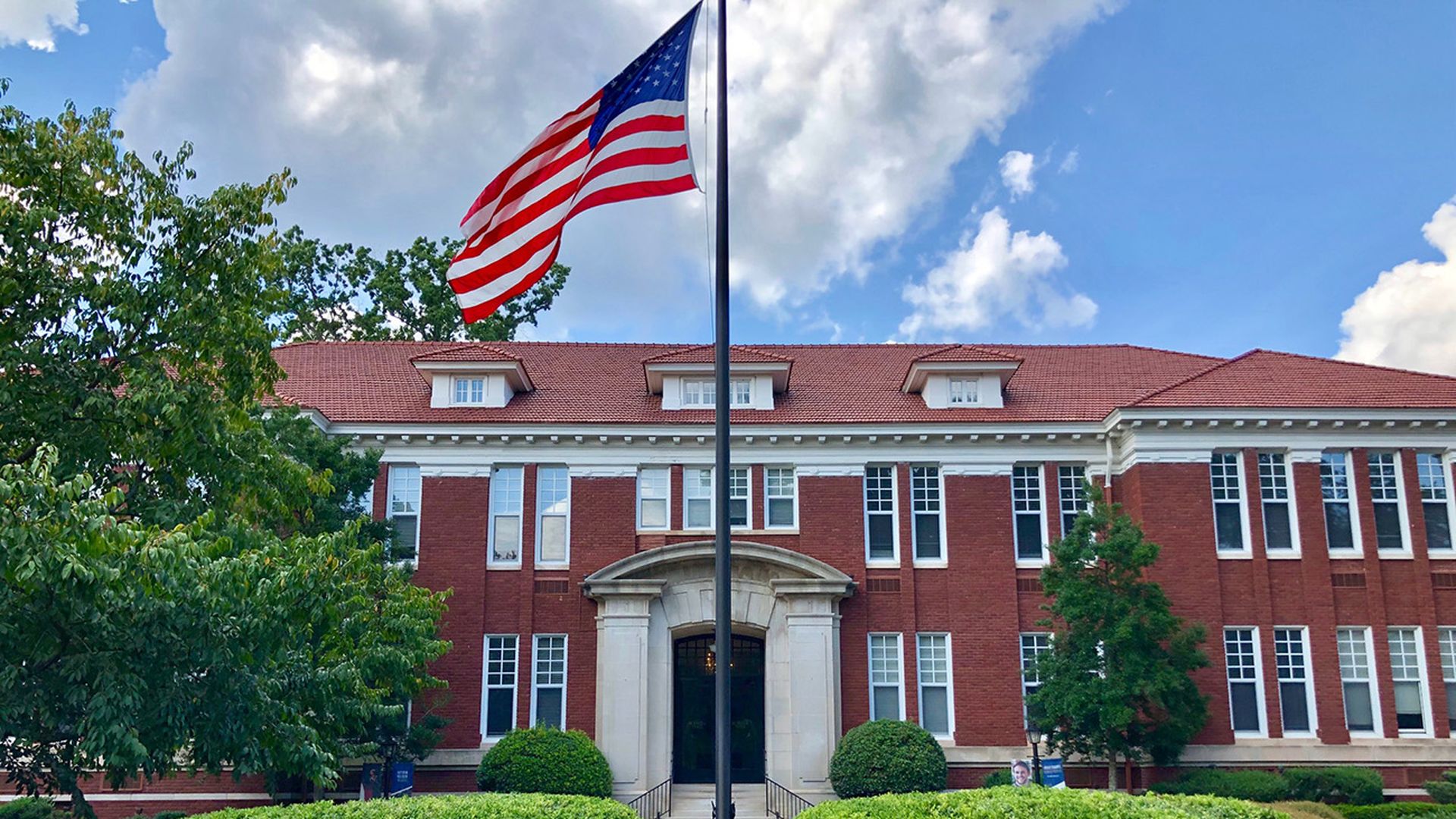 Complete list of all 9 Charlotte MBA programs with tuition - Axios 