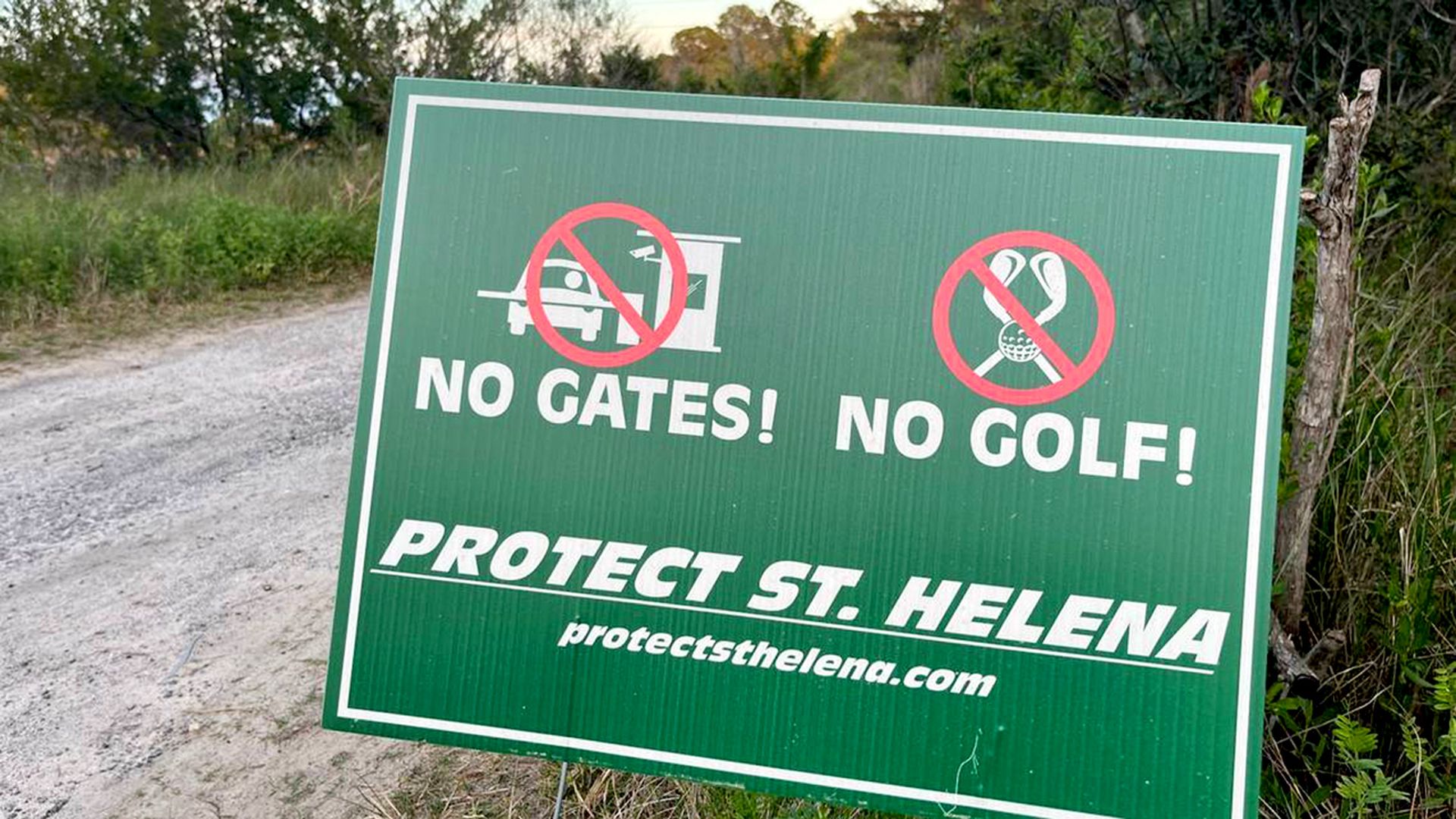 Sign saying "no gates, no golf" on St. Helena Island