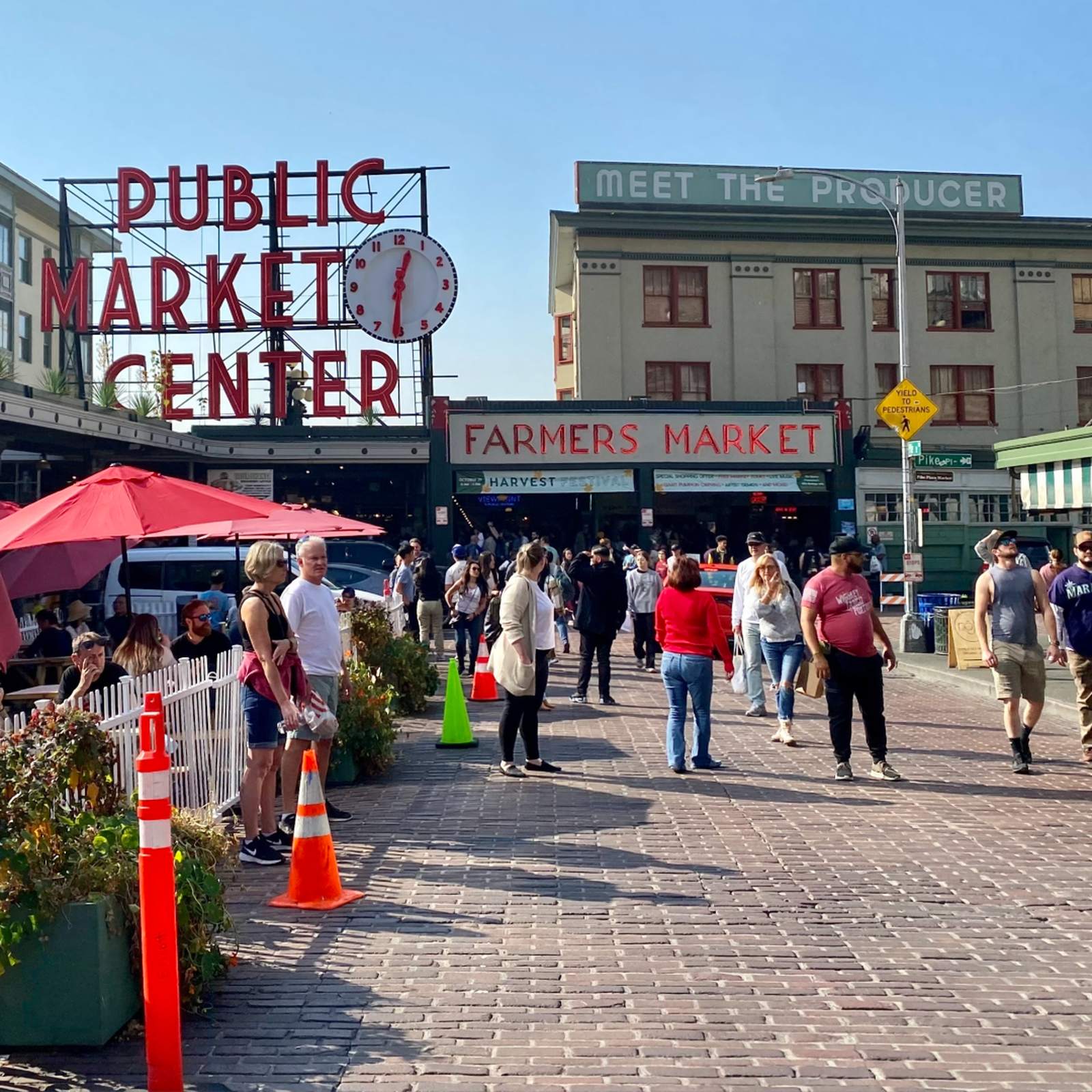 Seattle's Pike Place Market is a gem, not a tourist trap - Axios