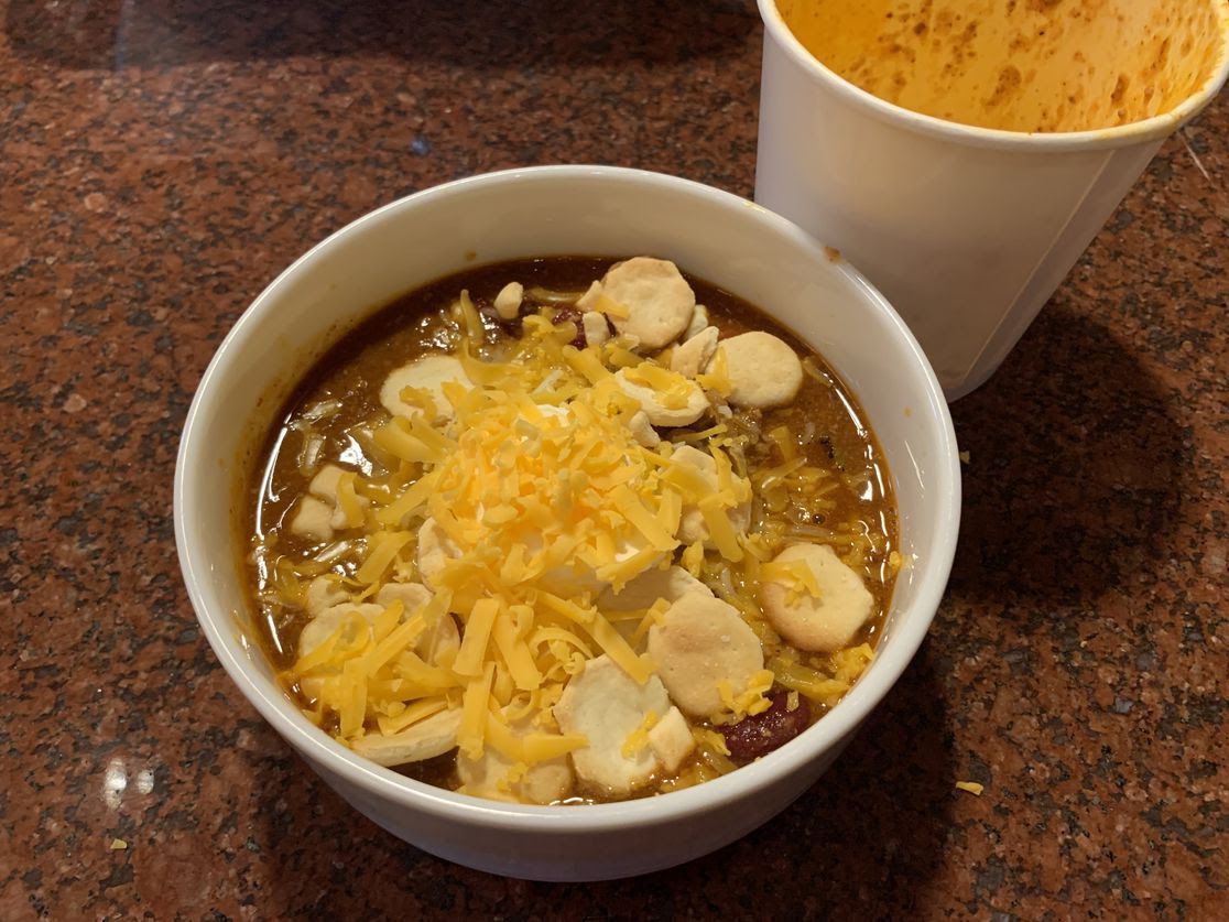 Chili from Hawkeye's on Taylor Street. Photo: Justin Kaufmann/Axios