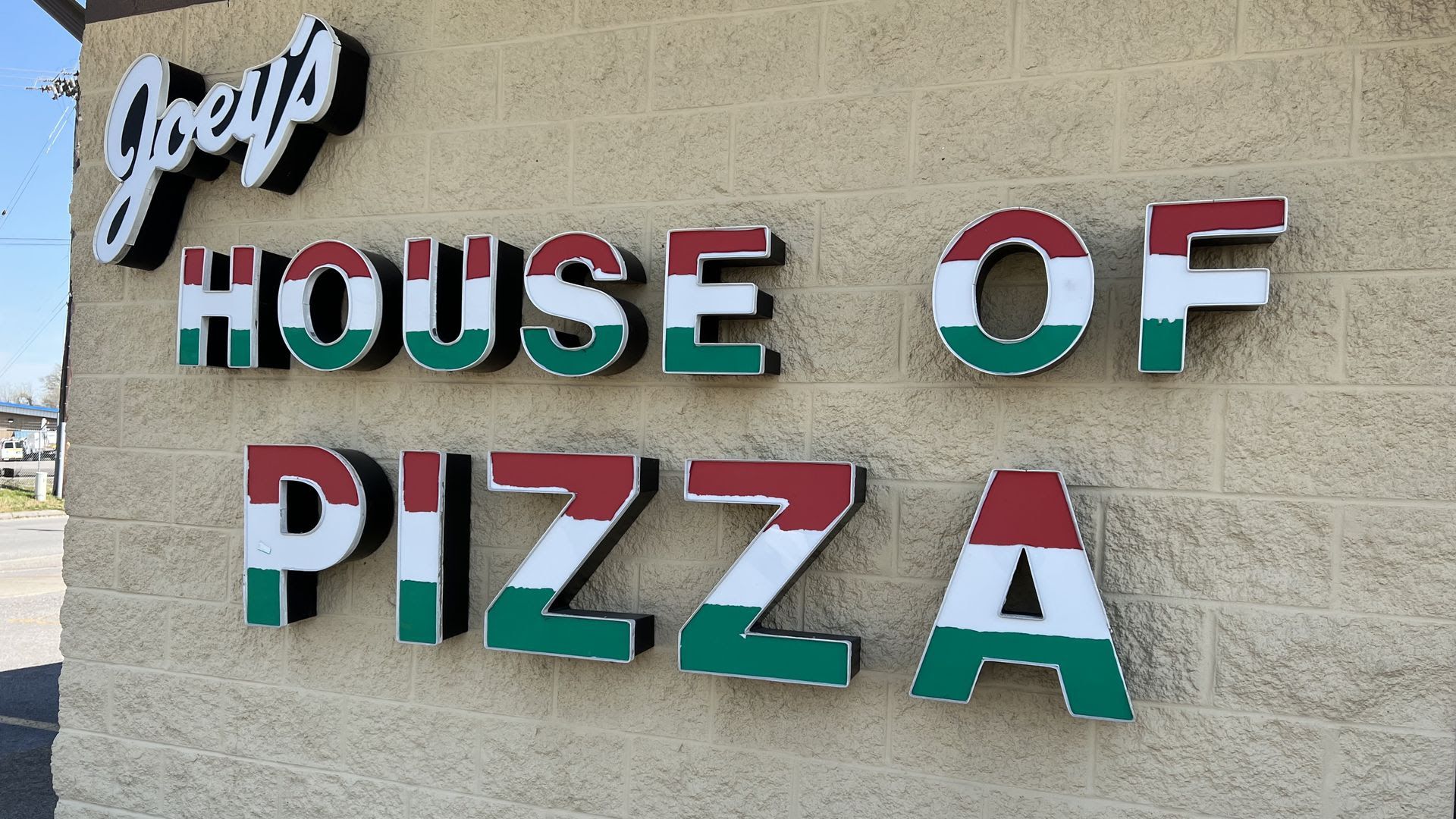 Joey's house of pizza
