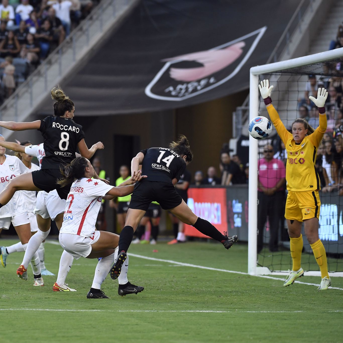 The Teen Invasion of Women's Pro Soccer Is Under Way - WSJ