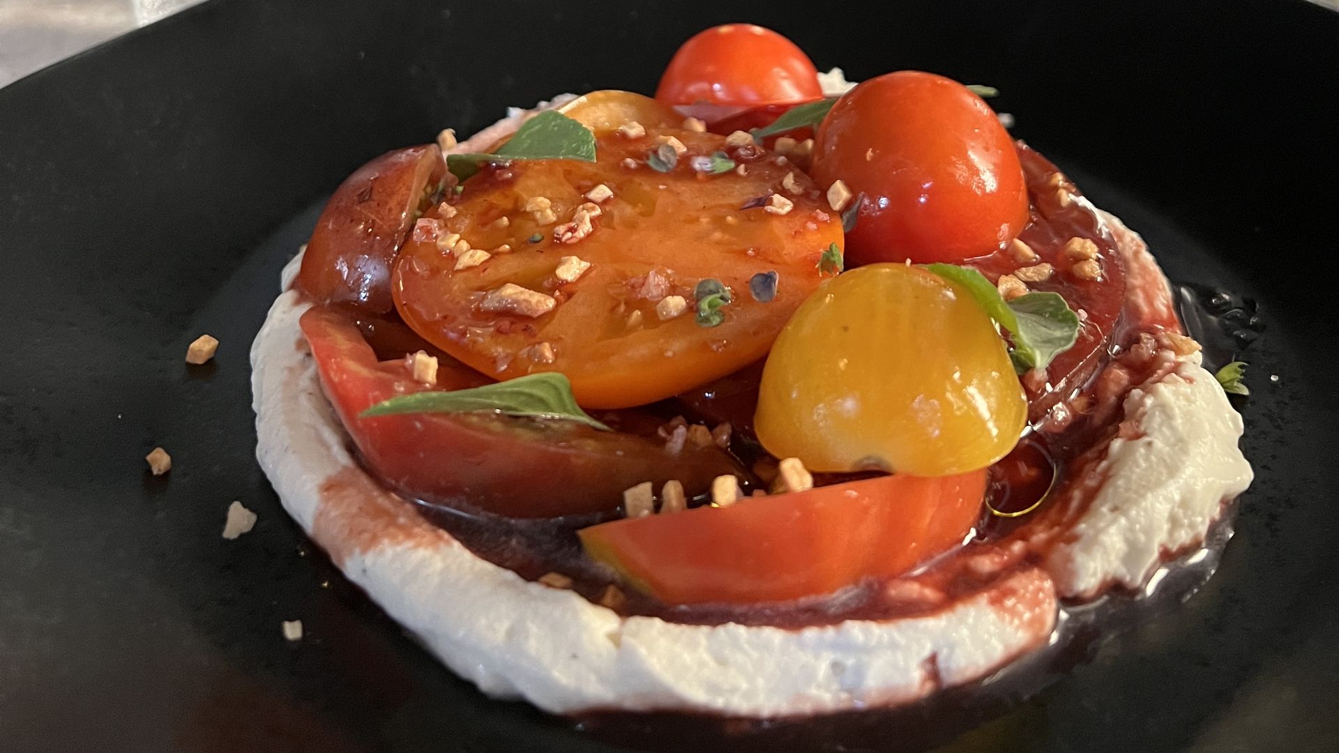 Plate with tomatos