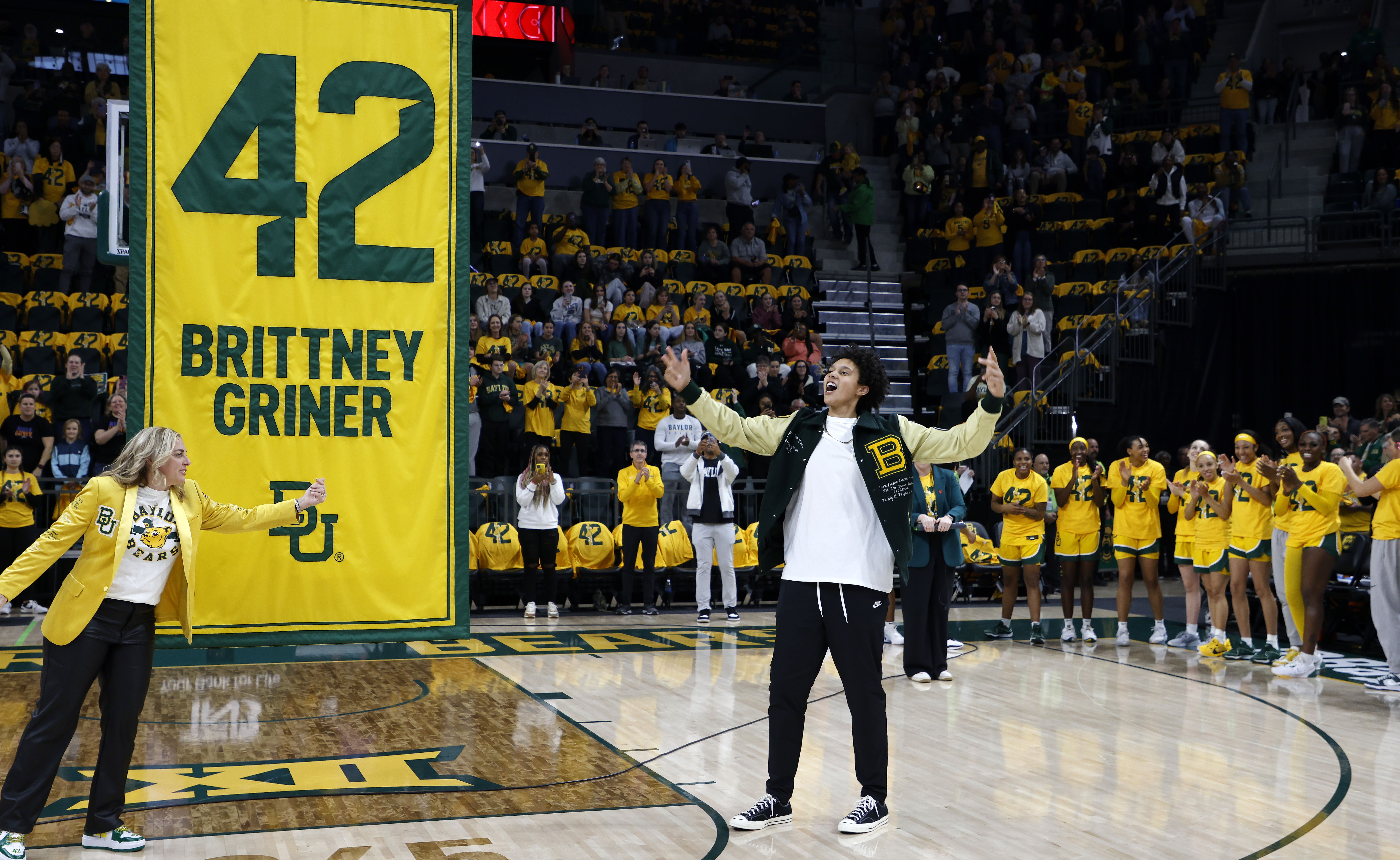 Brittney Griner and Baylor head coach Nicki Collen