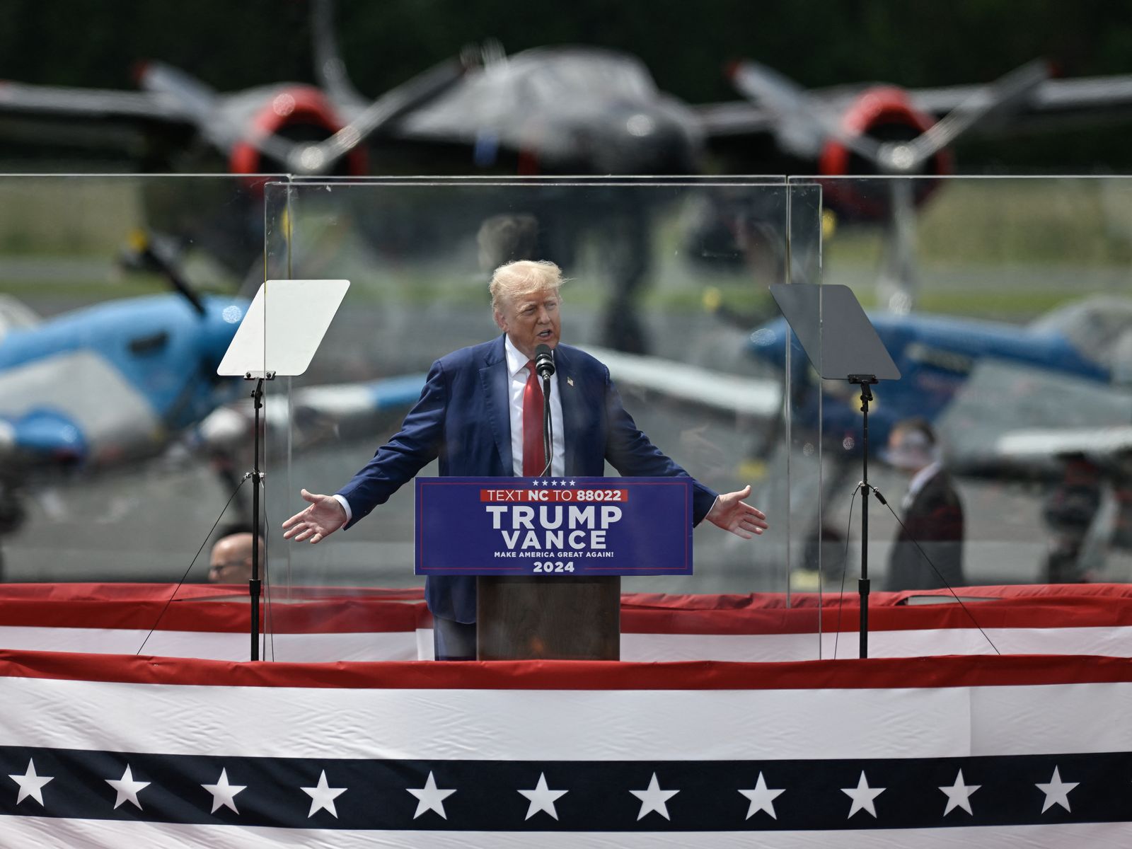 Pic du jour: Trump in Asheboro - Axios Raleigh