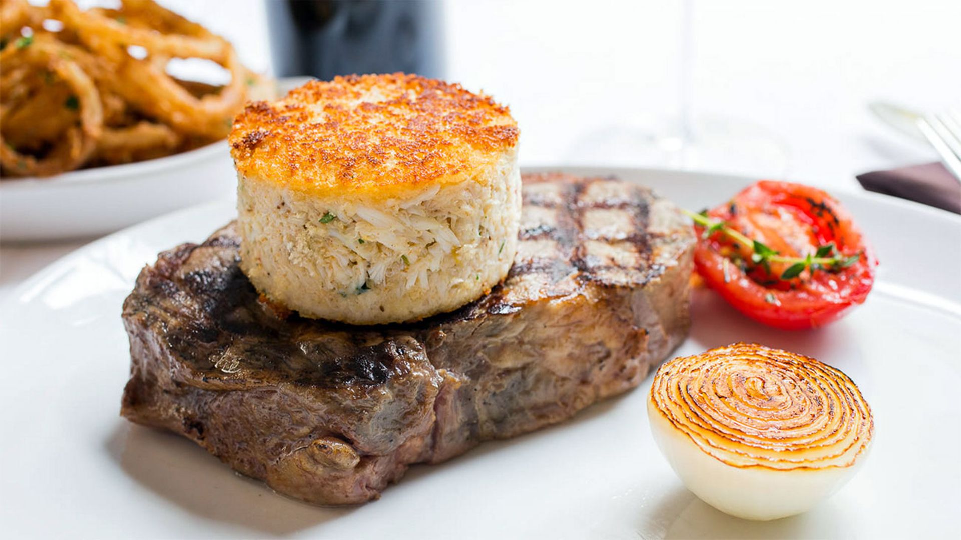 oak-steakhouse-in-southpark