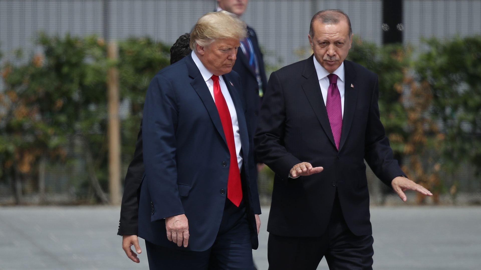 President Donald Trump (L) and Turkish President Recep Tayyip Erdogan